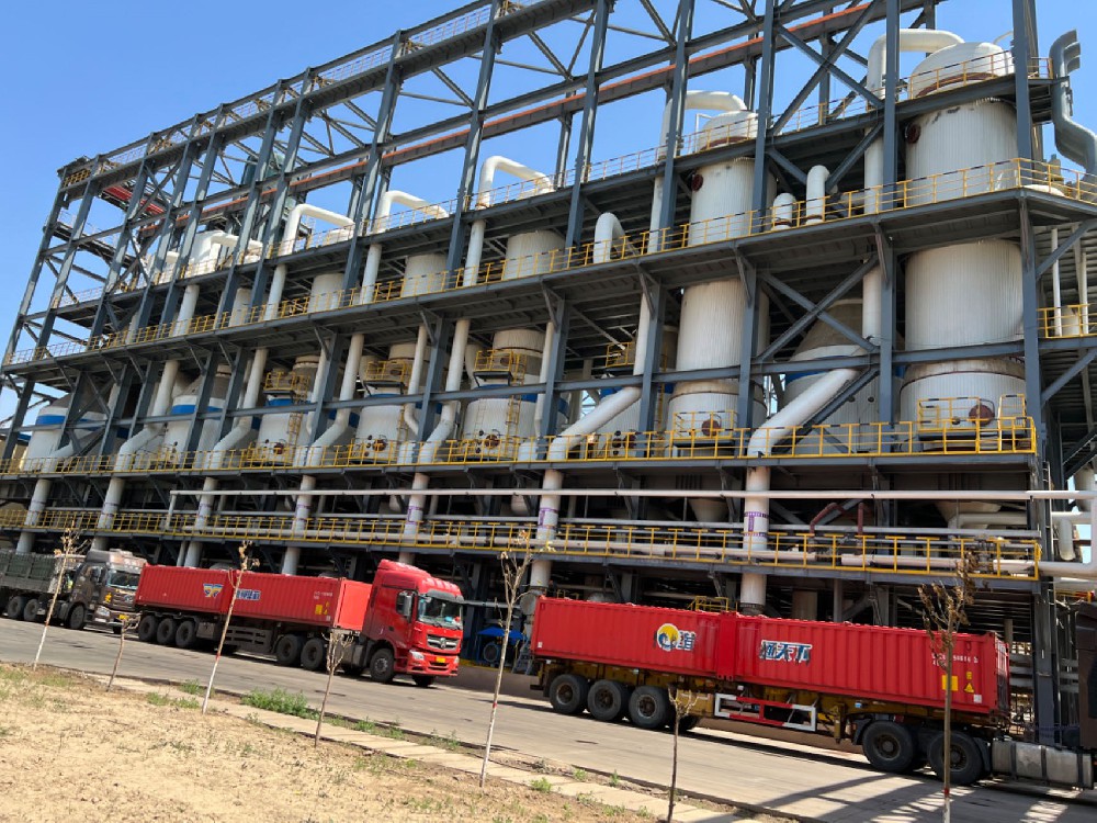 2022年2月 山東魯豫博創(chuàng  )鋁業(yè)有限公司450噸七效蒸發(fā)器建成投產(chǎn)。